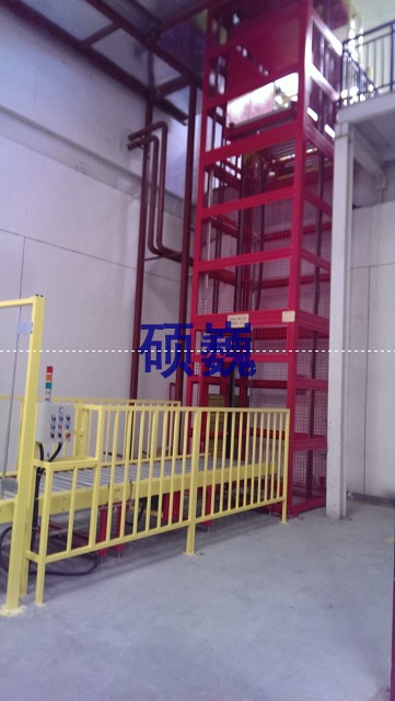 供應(yīng)垂直提升機(jī)垂直升降機(jī)垂直輸送機(jī)垂直輸送設(shè)備