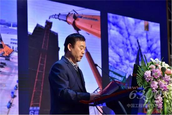 徐工，向全球輪式起重機第一發起沖擊