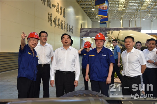 周鐵根書記為徐工送來別樣清涼!