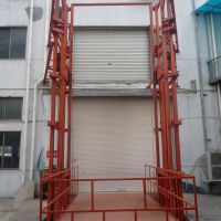 升降貨梯安裝示意圖。加護欄加攔網