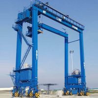 佛山起重機-輪胎式集裝箱門式起重機