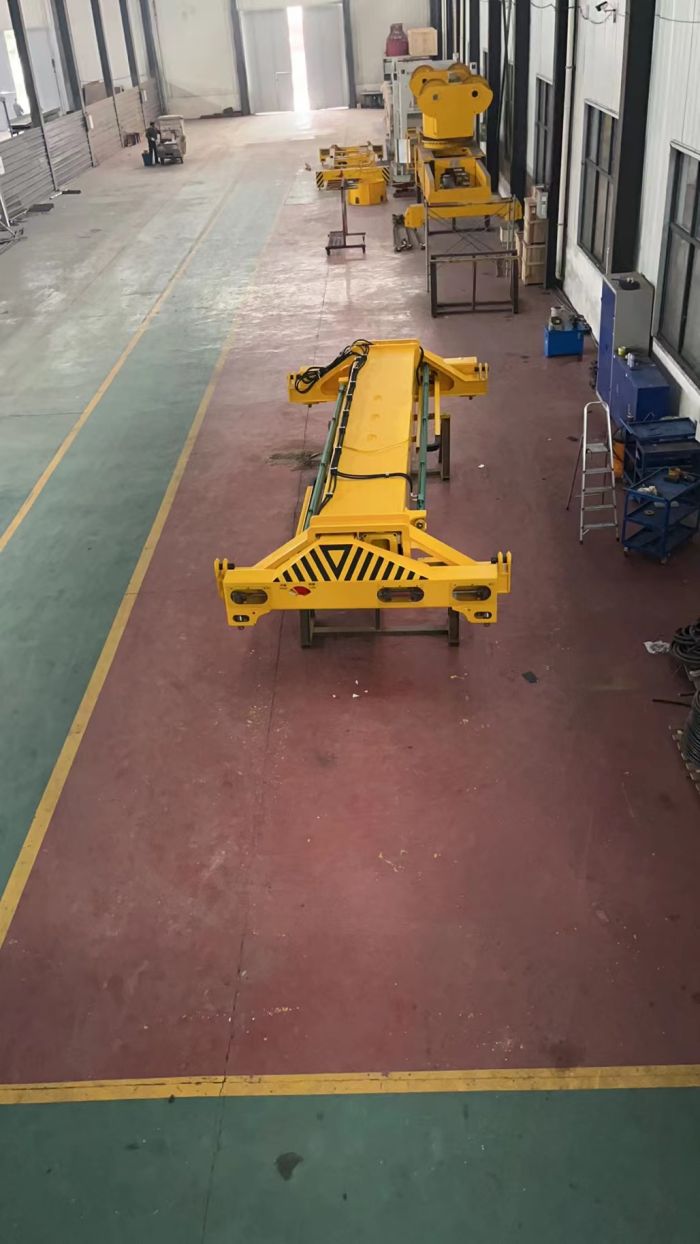 單梁伸縮吊具11