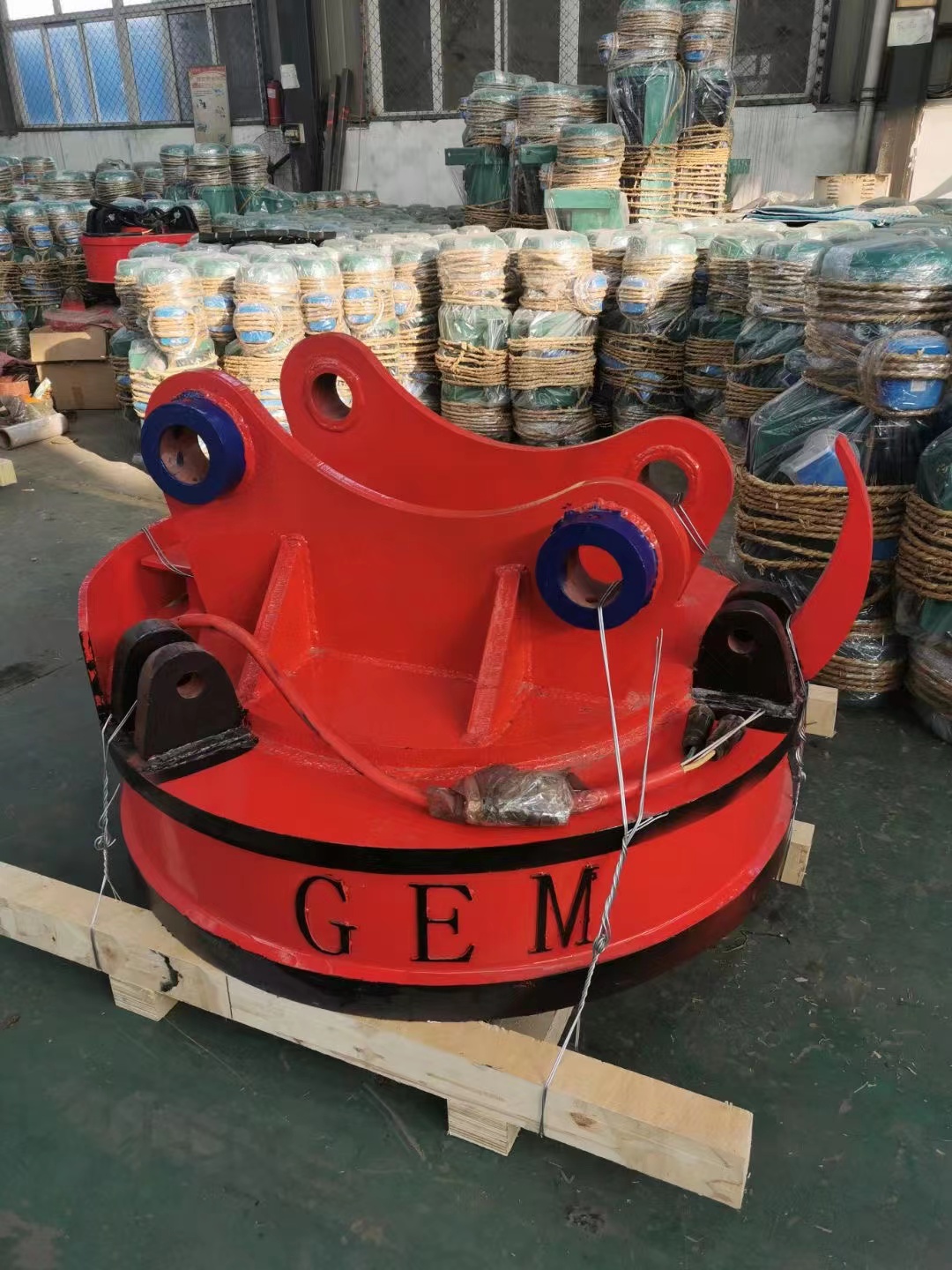 云南昆明起重機｜楚雄行車｜楚雄起重吊具電磁鐵廠家訂做